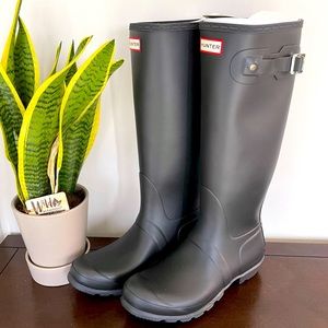 Hunter Original Women’s Tall Black Boots size 10
